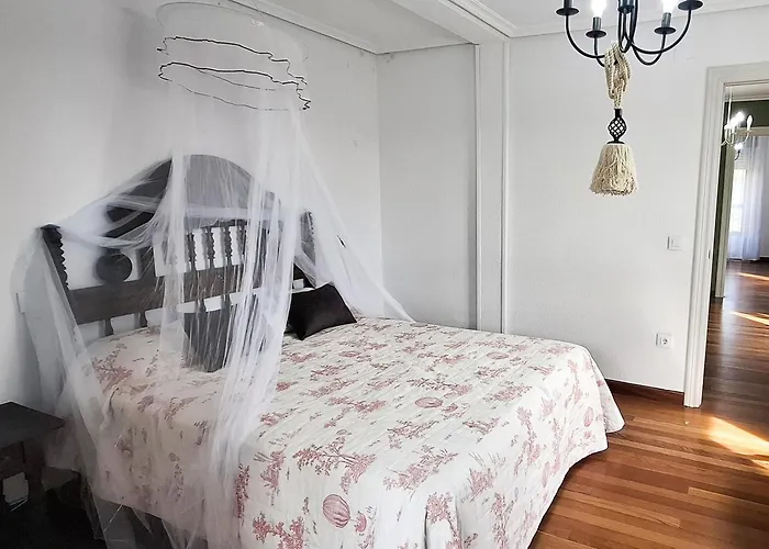 Casa Entrepenas 3000 *