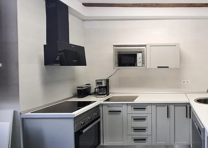 Casa Entrepenas 3000 *